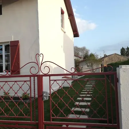 Jolie Maisonnette De 37 M2 Meublée *