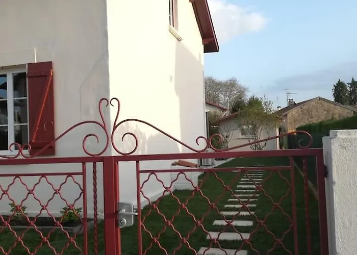 Jolie Maisonnette De 37 M2 Meublee *